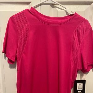 T shirt for girl. New. Size L